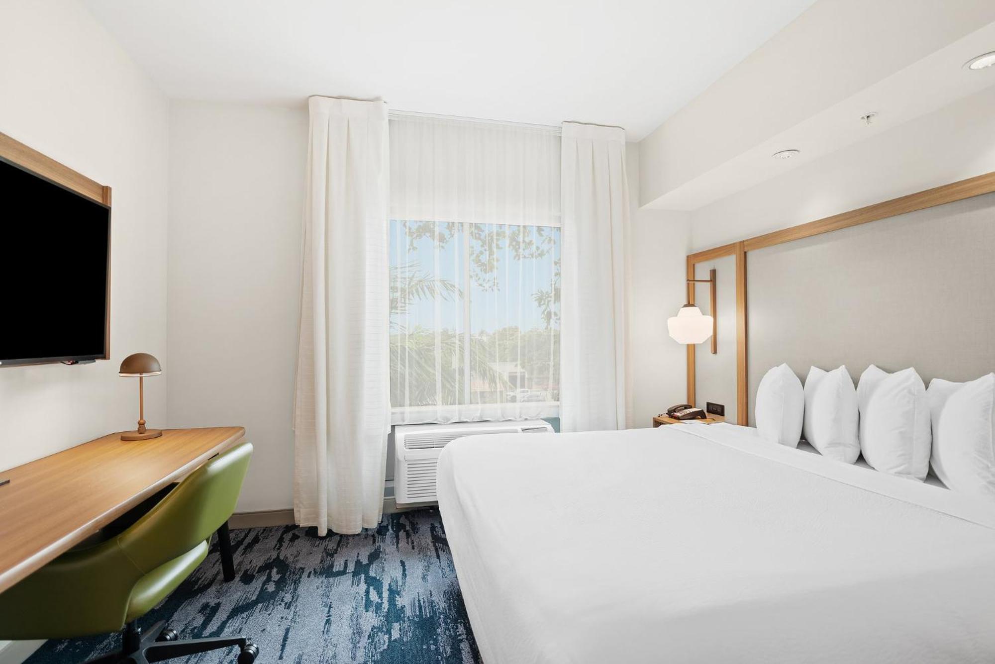 Fairfield Inn & Suites Fort Lauderdale Airport & Cruise Port ดาเนียบีช ภายนอก รูปภาพ