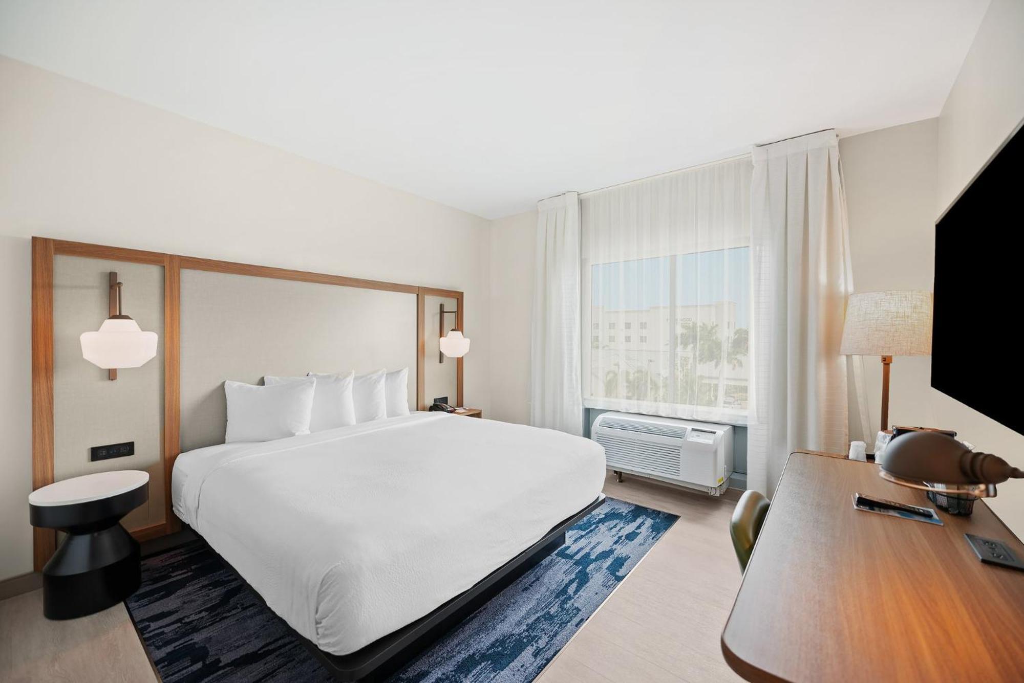 Fairfield Inn & Suites Fort Lauderdale Airport & Cruise Port ดาเนียบีช ภายนอก รูปภาพ